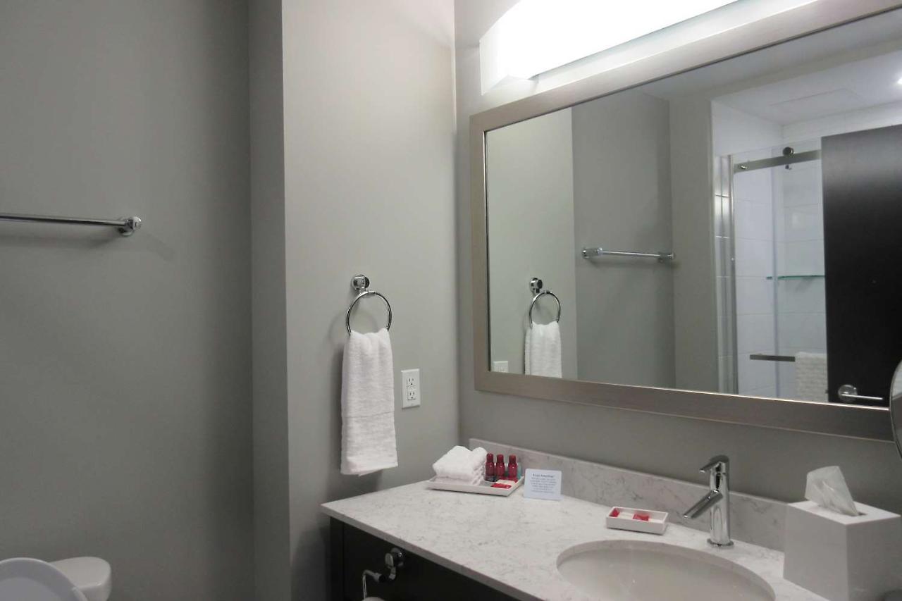 Best Western Premier Northwood Hotel Timmins Extérieur photo