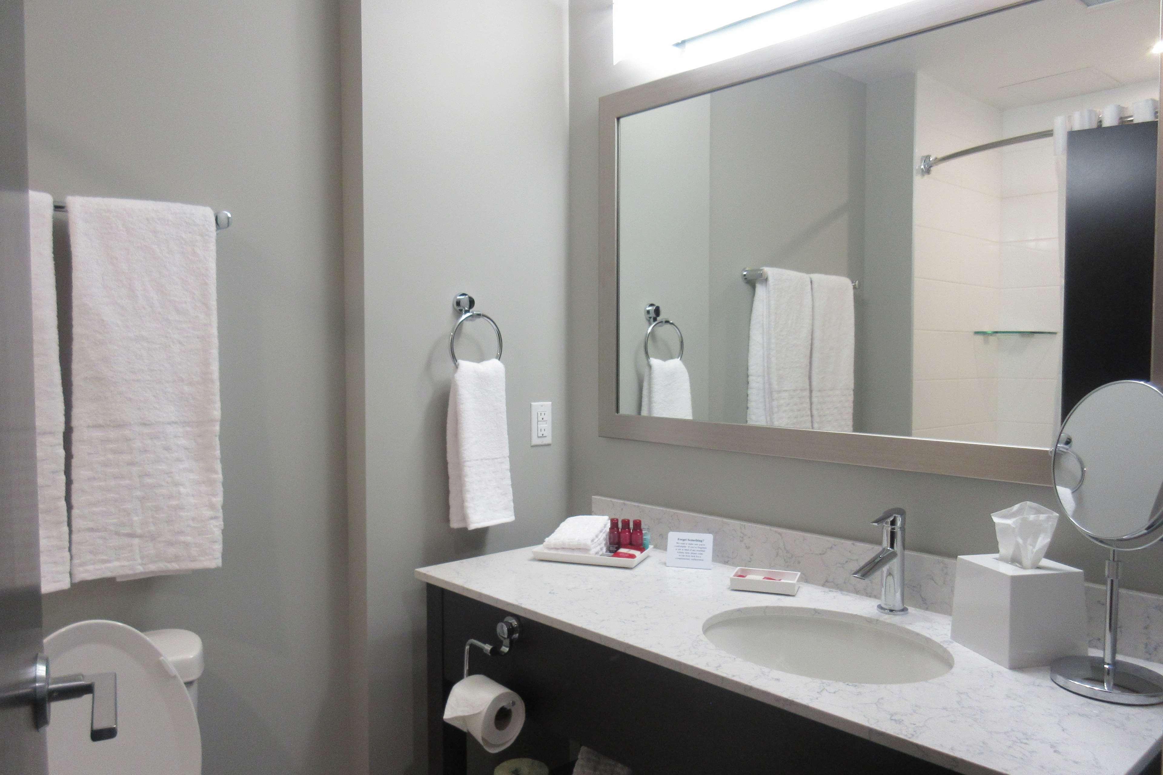 Best Western Premier Northwood Hotel Timmins Extérieur photo