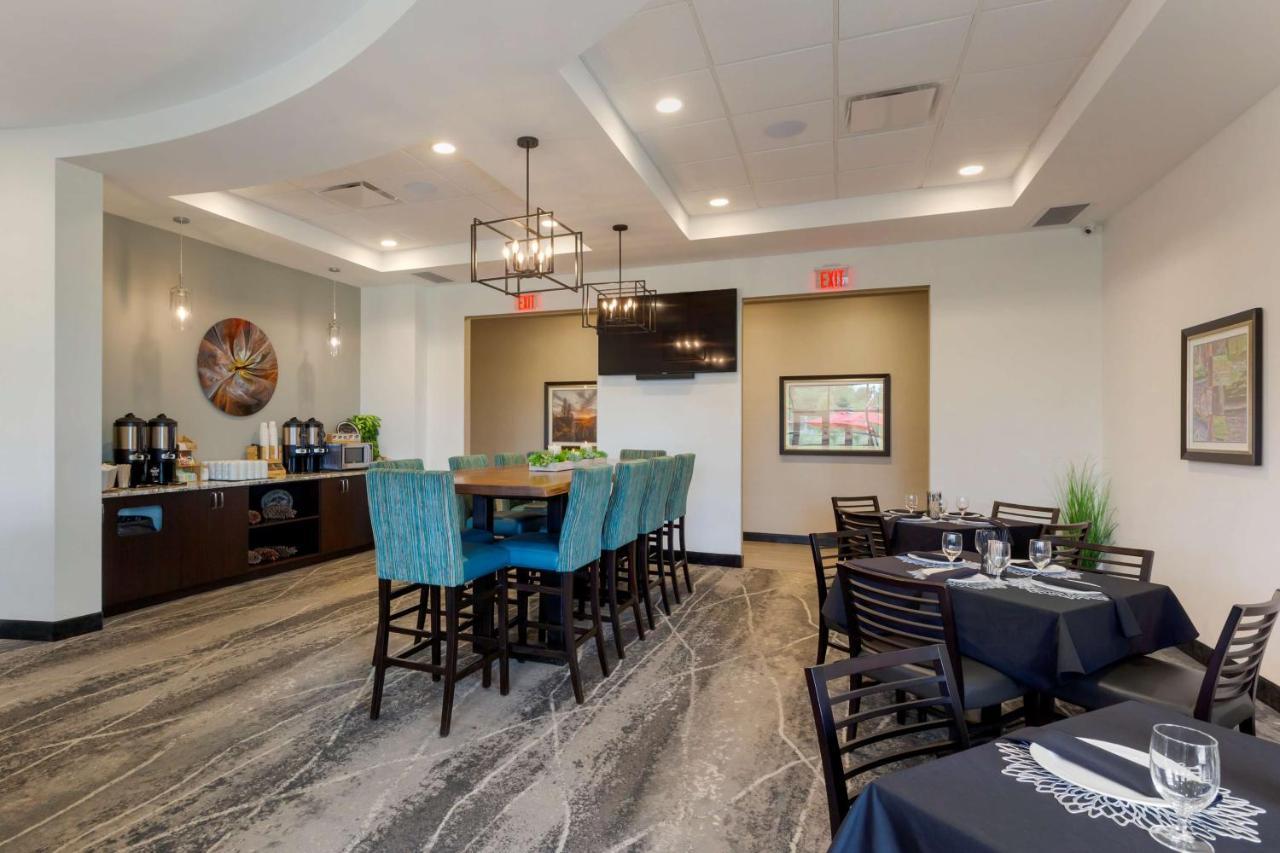 Best Western Premier Northwood Hotel Timmins Extérieur photo