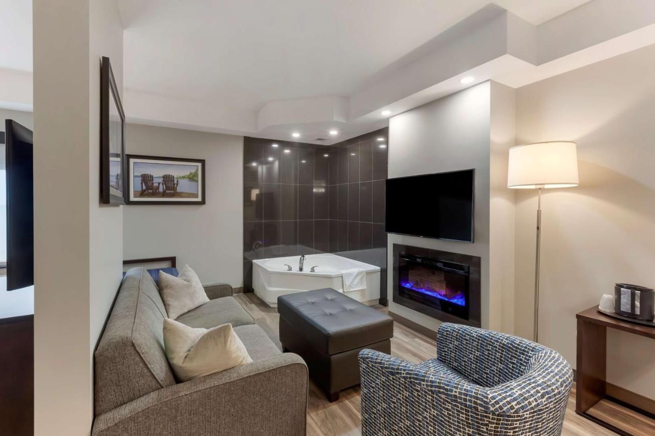 Best Western Premier Northwood Hotel Timmins Extérieur photo