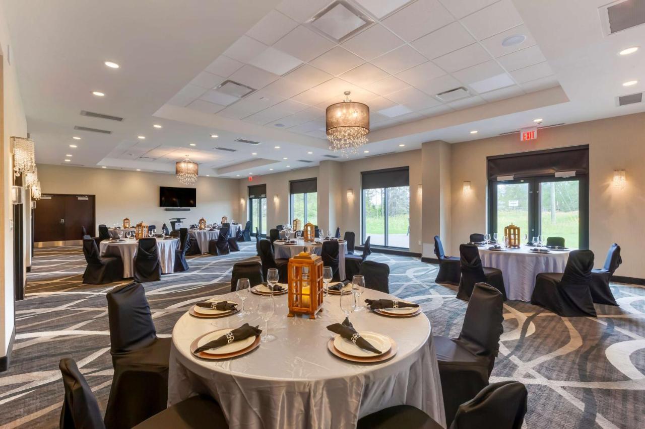 Best Western Premier Northwood Hotel Timmins Extérieur photo