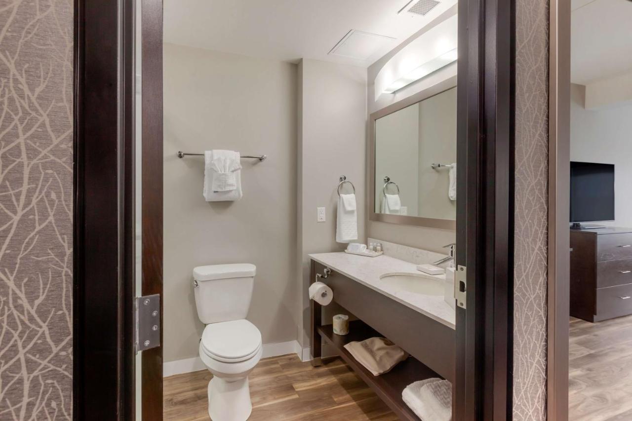 Best Western Premier Northwood Hotel Timmins Extérieur photo