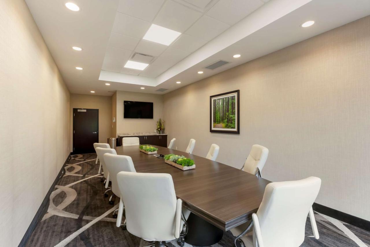 Best Western Premier Northwood Hotel Timmins Extérieur photo