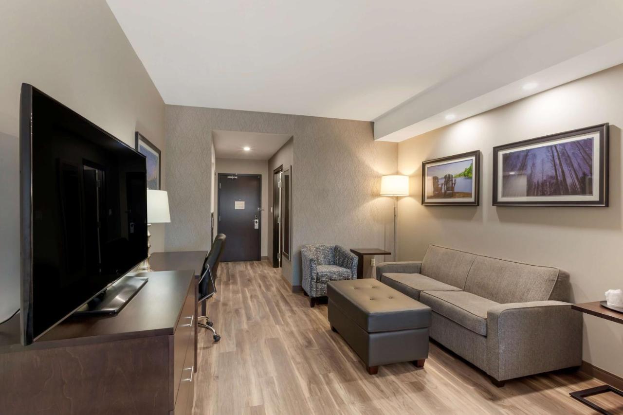 Best Western Premier Northwood Hotel Timmins Extérieur photo