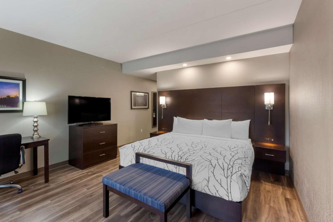 Best Western Premier Northwood Hotel Timmins Extérieur photo